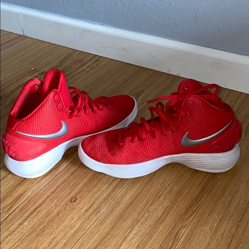 NIKE HYPER DUNKS